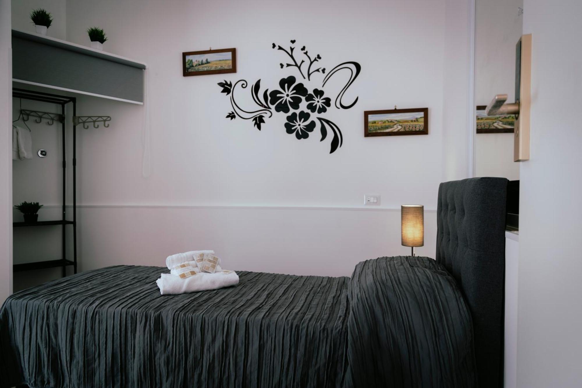 Guesthouse Aurora A.E. Рим Экстерьер фото