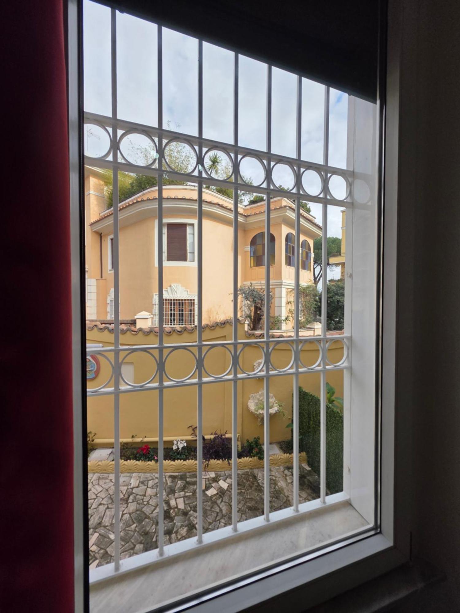 Guesthouse Aurora A.E. Рим Экстерьер фото